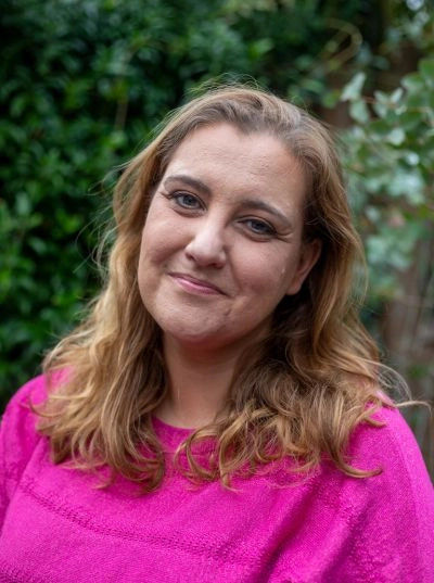 Susanne Van Riel, Gelukzuster, Werkgeluk, MonitorGroep, Welzijn, Zorg